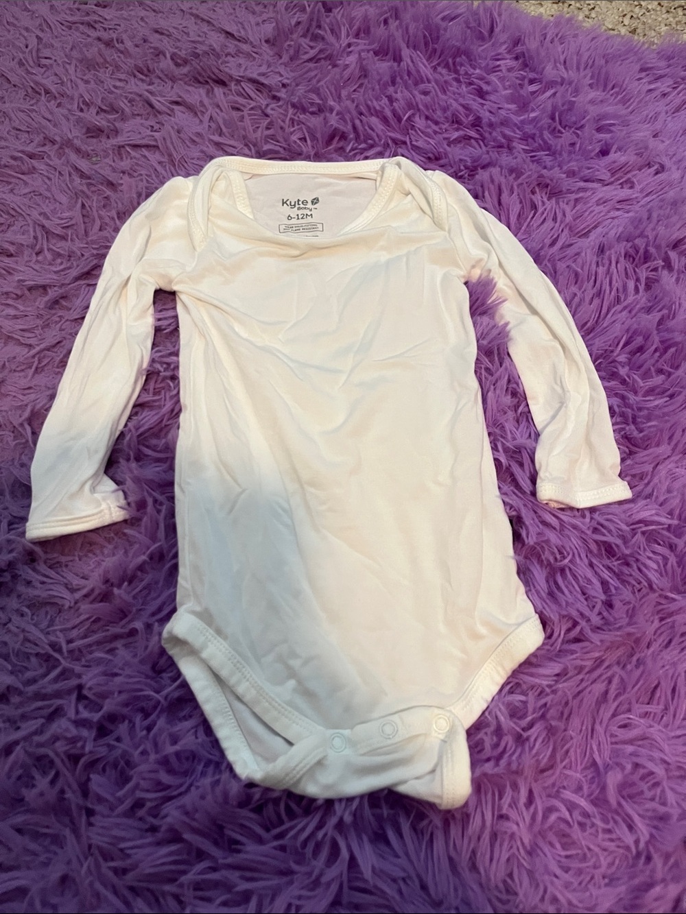 Kyte BABY White long Sleeve Bodysuit